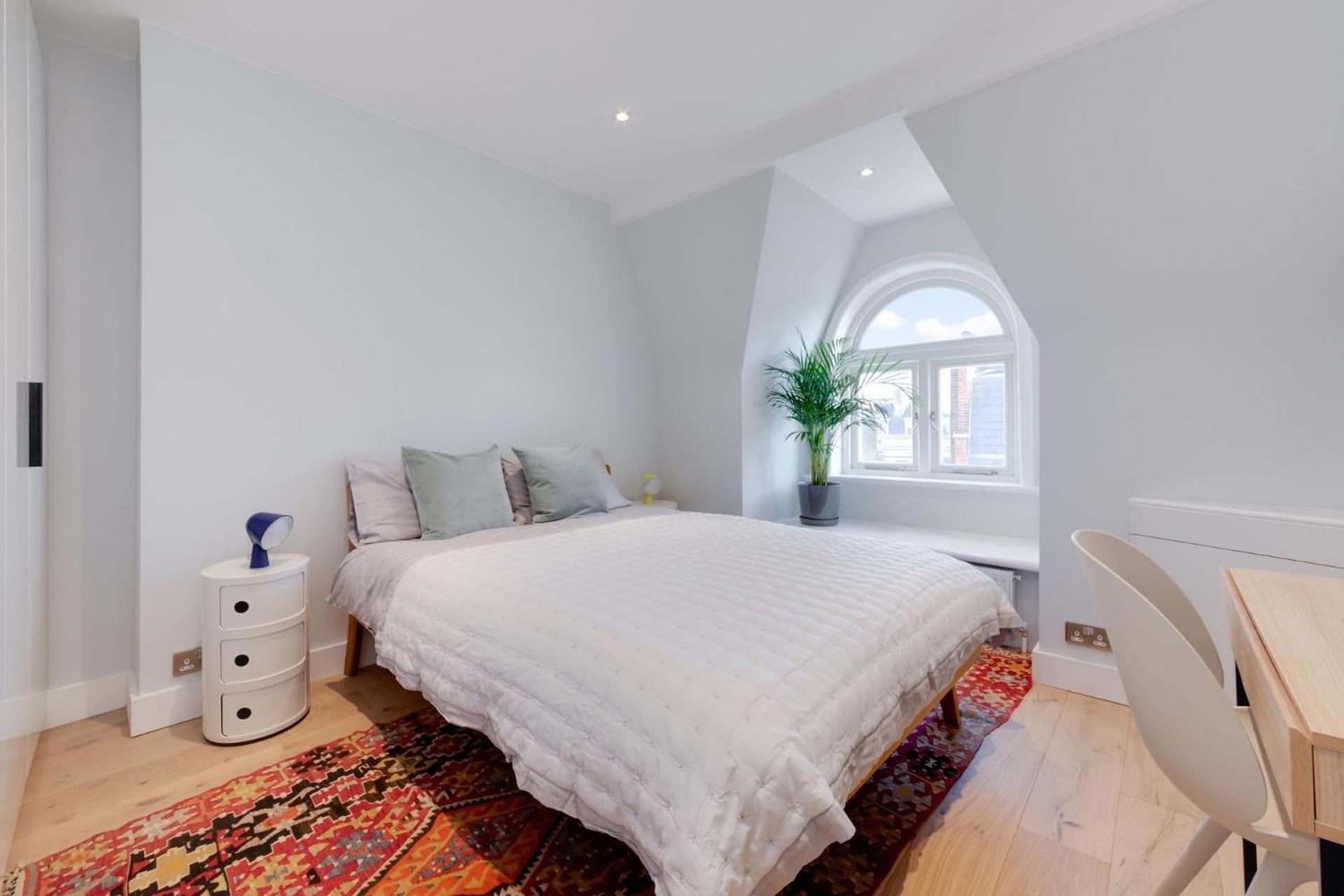 Stairway To Heaven - Fitzrovia - By Frankie Says Apartment London Bagian luar foto